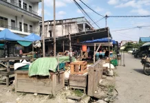 Rayakan Idul Fitri Pedagang Pasar Masuka Sintang Masih Sepi