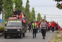 Polisi Kawal Aksi Damai di Sintang