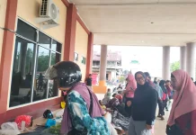 Aktivitas Pasar Tani Sintang Kembali Normal