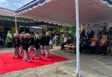 Tari Kreasi Anak dalam Gebyar Kreativitas Anak  Raudhatul Athfal Sintang