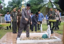 Apel Ziarah Peringatan Hari Berkabung Daerah Provinsi KalBar di Kapuas Hulu