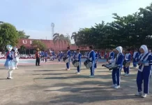 Drumband Gita Bahana Dara Suti MTs Negeri 1 Sintang Semarakkan Pembukaan MATAMUDA