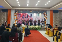 PSG Dusun Seneban Tampilkan Drama Pengasuhan Anak di Penutupan Program WVI