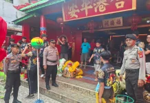 Polres Melawi Amankan Pawai Barongsai dan Buka Mata Naga Imlek 2577