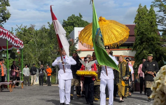 Duplikat Burung Garuda pada Upacara HUT Sintang ke-664