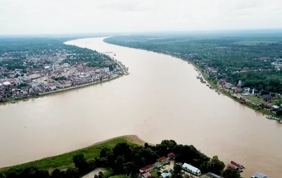 Saka Tiga Sintang antara Sungai, Sejarah, dan Kehidupan