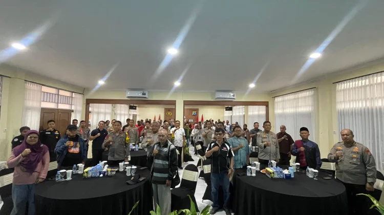 Kapolda PBD Bersama Insan Pers Melaksanakan Buka Puasa Bersama