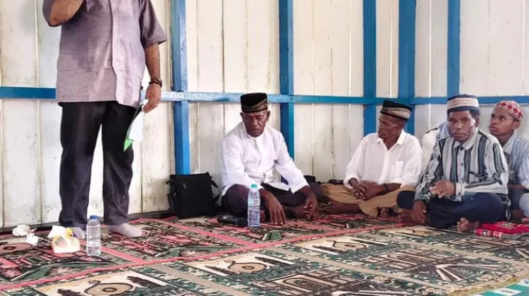Wabup Sorsel Yohan Bodory Salat Id di Kokoda