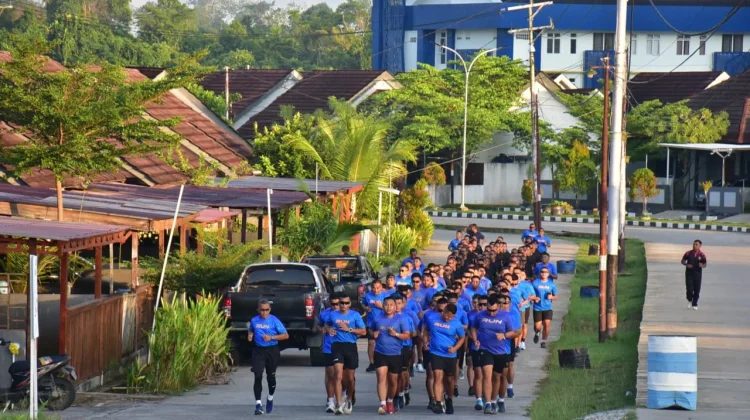 Danpasmar 3 Pimpin Prajurit Denmako Tempa Fisik dan Mental