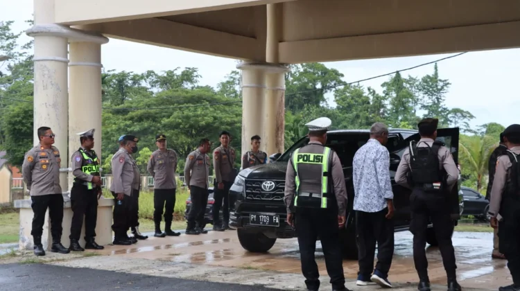 Polres Sorong Selatan Melaksanakan Pengamanan Rapat Paripurna II DPRD
