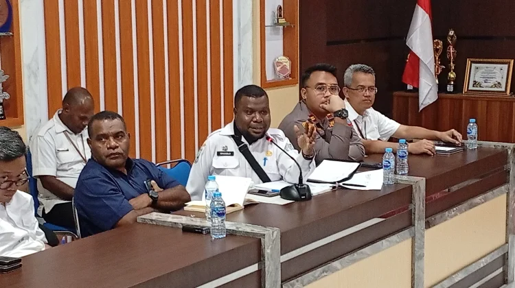 Mediasi antara masyarakat 25 marga Suku Moi dan Petrogas