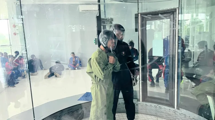 Taklukkan Gravitasi, Denipam 3 Marinir Asah Presisi Freefall di Wind Tunnel