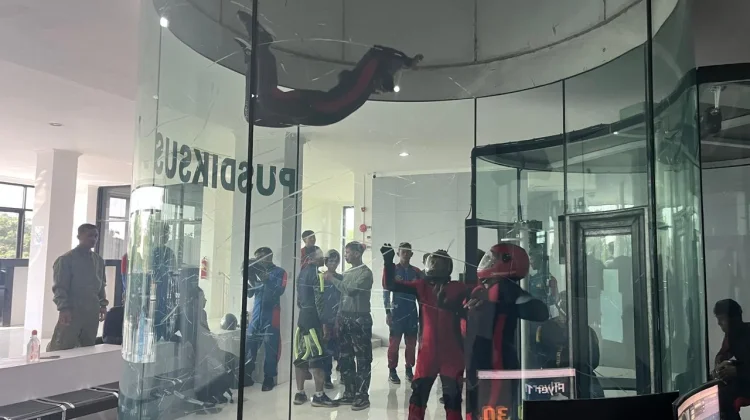 Taklukkan Gravitasi, Denipam 3 Marinir Asah Presisi Freefall di Wind Tunnel