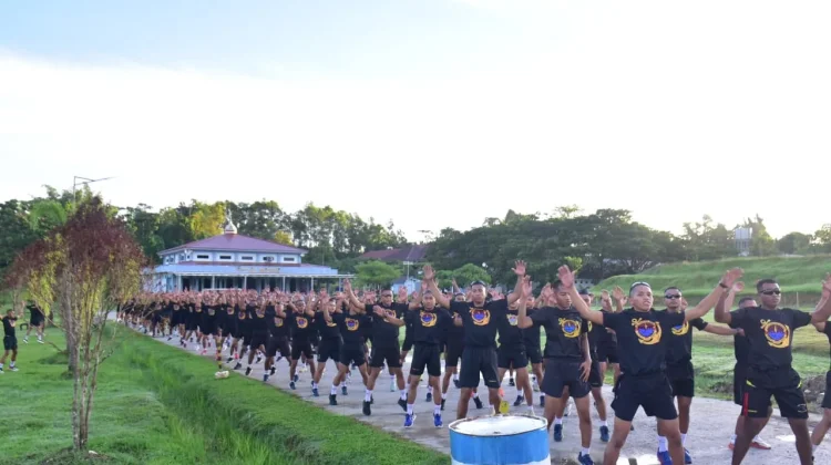 Fisik Prima, Mental Tangguh, Danpasmar 3 Bersama Prajurit Denmako Pasmar 3