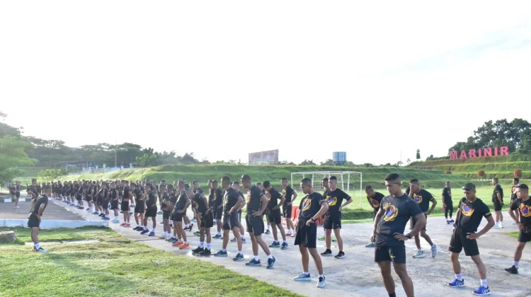 Fisik Prima, Mental Tangguh, Danpasmar 3 Bersama Prajurit Denmako Pasmar 3