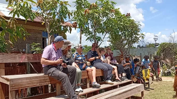 Ratusan Wisatawan Internasional Kunjungi Rumah Etnik Papua