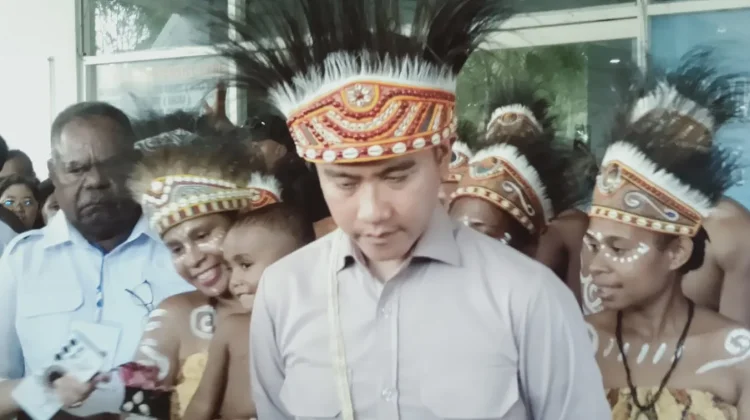 Gibran Berkomitmen Membantu Percepatan Pembagunan di Wilayah Papua