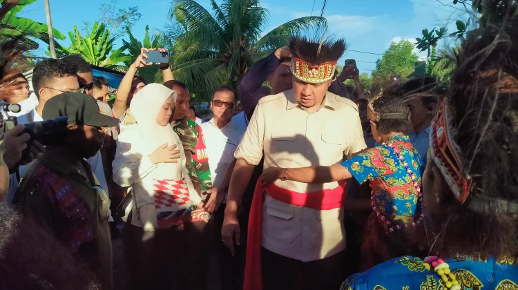 Menteri PKP Maruarar Sirait Kunjungi Kawasan Kumuh Malawei Kota Sorong