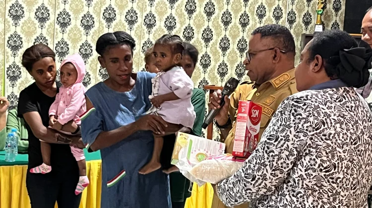 Pengurus Cabang IBI Sorong Selatan Menggelar Bakti Sosial