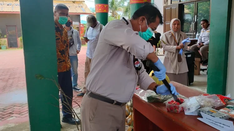 Balai Karantina Hewan, Ikan dan Tumbuhan Laksanakan Pemusnahan Pembawa HPHK