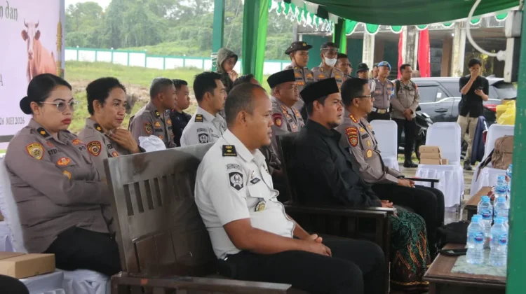 Wakapolda PBD Serahkan Hewan Kurban Iduladha ke Pondok Pesantren Fahd Al- Muslim