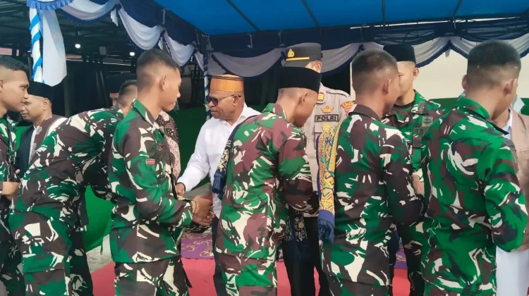 Umat Muslim  di Teminabuan Melaksanakan Salat Iduladha 1447 di Halaman Mapolres