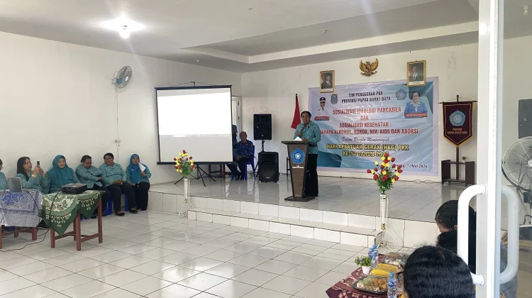 TP PKK PBD Edukasi Pelajar SMP Negeri 8 Pulau Doom