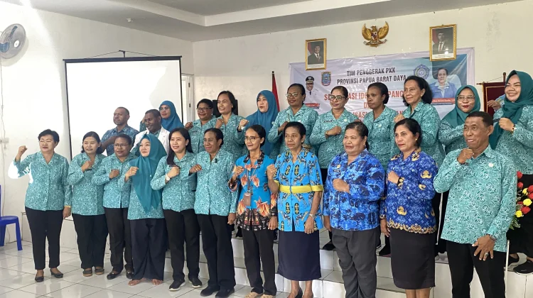 TP PKK PBD Edukasi Pelajar SMP Negeri 8 Pulau Doom