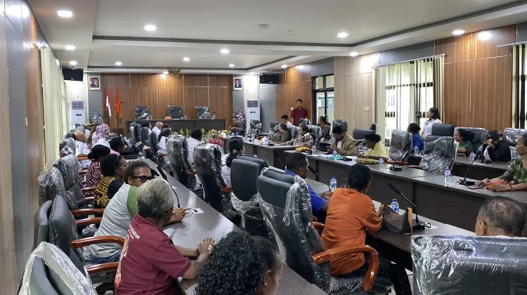 Komisi IV DPRP PBD Tunda Rapat Dengar Pendapatan Pedagang OAP