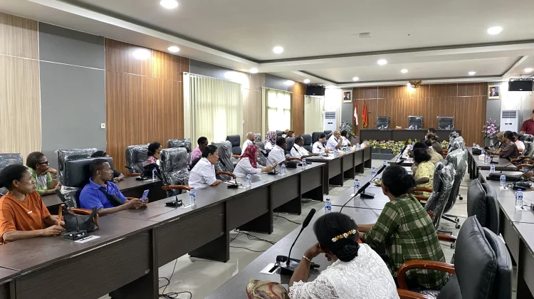 Komisi IV DPRP PBD Tunda Rapat Dengar Pendapatan Pedagang OAP