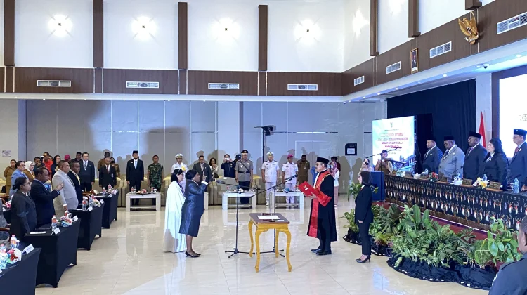 Pelantikan Wakil Ketua III DPRP Papua Barat Daya