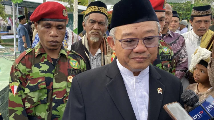 Salat Iduladha di UNAMIN Sorong, Mendikdasmen Beri Khotbah