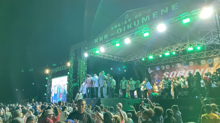 Ribuan Umat Kristiani Hadiri KKR Oikumene se-Papua Barat Daya