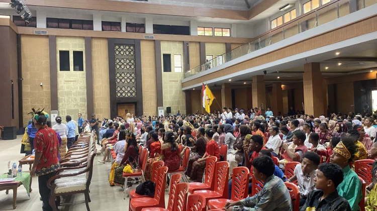 SMP Negeri 1 Kota Sorong Gelar Pelepasan 312 Siswa