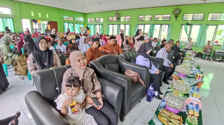 Penamatan Anak Didik SD dan SMP Muhammadiyah Teminabuan