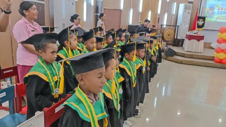 Penamatan Peserta Didik TK Kemala Bhayangkari 12 Teminabuan