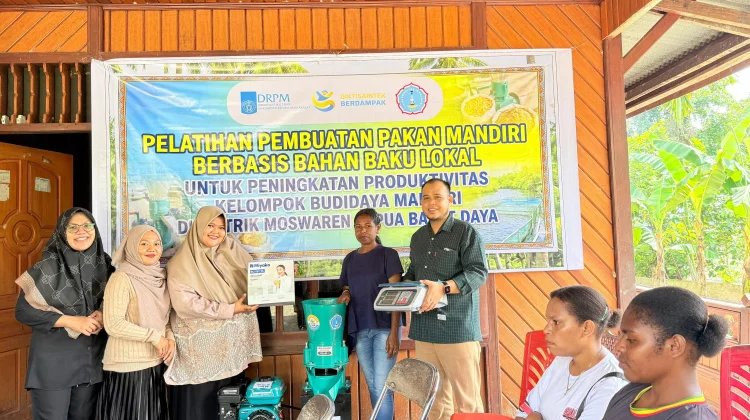 Pelatihan Pembuatan Pakan Mandiri Berbasis Bahan Baku Lokal di Sorong Selatan