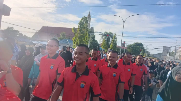 Memperingati Tahun Baru Islam, Personel Polda PBD Ikut Jalan Santai