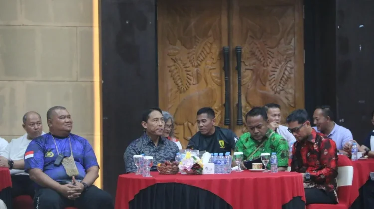 Sambut Hari Bhayangkara, Kapolda PBD Membuka Secara Resmi Lomba Yospan