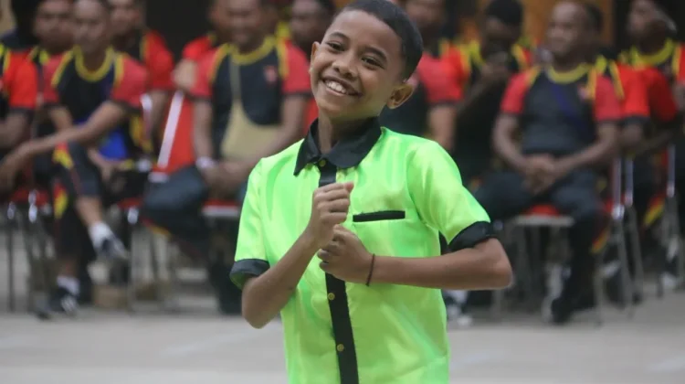 Sambut Hari Bhayangkara, Kapolda PBD Membuka Secara Resmi Lomba Yospan