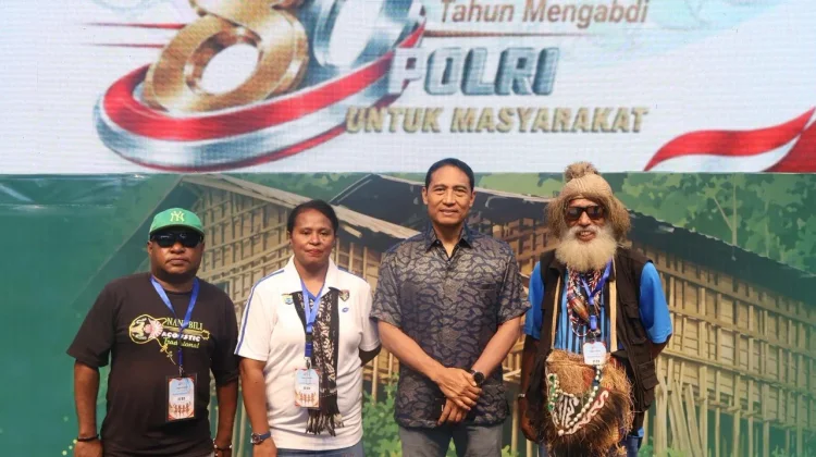 Sambut Hari Bhayangkara, Kapolda PBD Membuka Secara Resmi Lomba Yospan