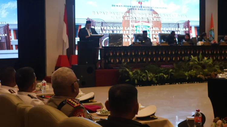 Wakapolda PBD Hadiri Rapat Paripurna Penyerahan LHP LKPD