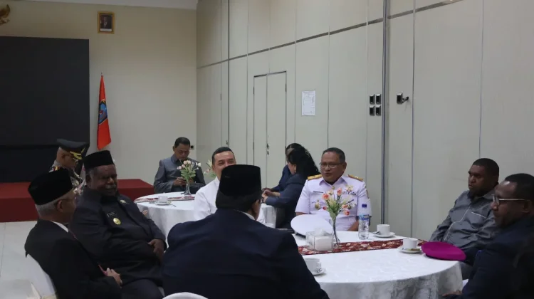 Wakapolda PBD Hadiri Rapat Paripurna Penyerahan LHP LKPD