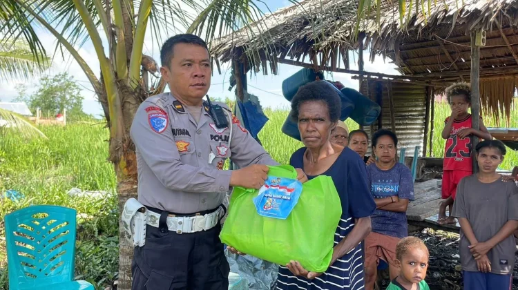 Polda PBD Salurkan 20 Ribu Liter Air Bersih untuk Masyarakat