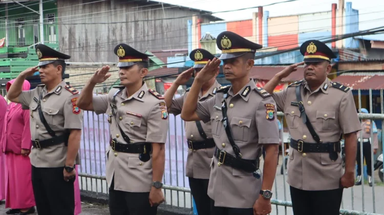 Polres Sorong Selatan Ziarah Rombongan ke TMP Tri Tjakrabuana Teminabuan
