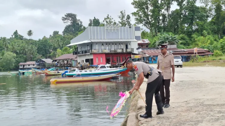 Polres Sorong Selatan Ziarah Rombongan ke TMP Tri Tjakrabuana Teminabuan