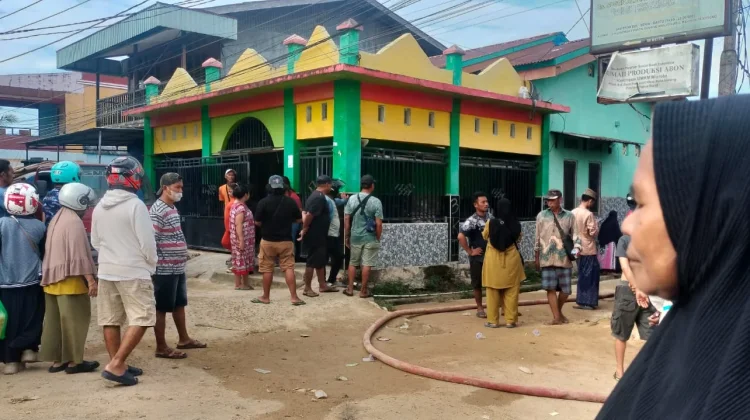 Si Jago Merah Melahap Ratusan Rumah Warga di Klademak II Pantai