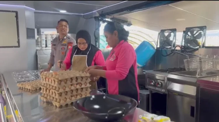 Sat Brimob Polda PBD Gerak Cepat Bantu Korban Bencana Kebakaran