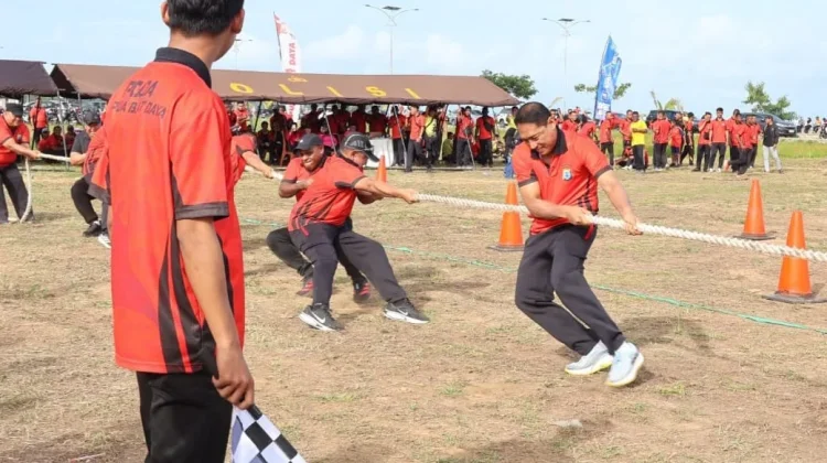 Kapolda PBD Pimpin Jalan Santai dan Olahraga Bersama Meriahkan Hari Bhayangkara