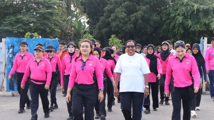 Kapolda PBD Pimpin Jalan Santai dan Olahraga Bersama Meriahkan Hari Bhayangkara